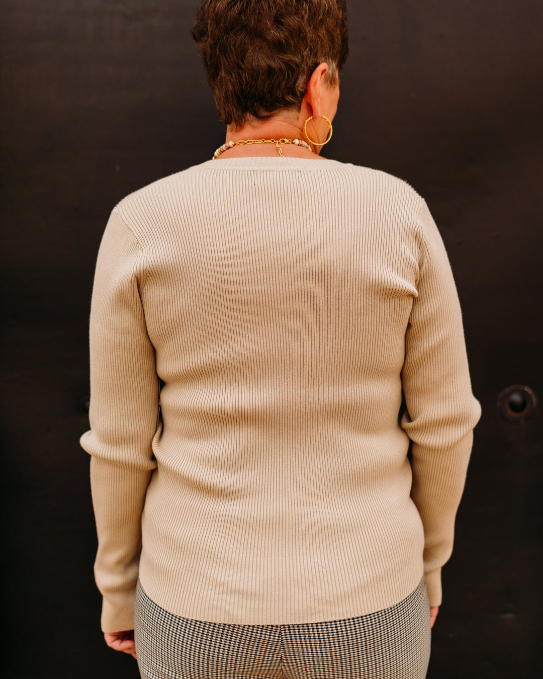 Karen Kane: Ribbed V-Neck Sweater in Antique Cream - The Vogue Boutique