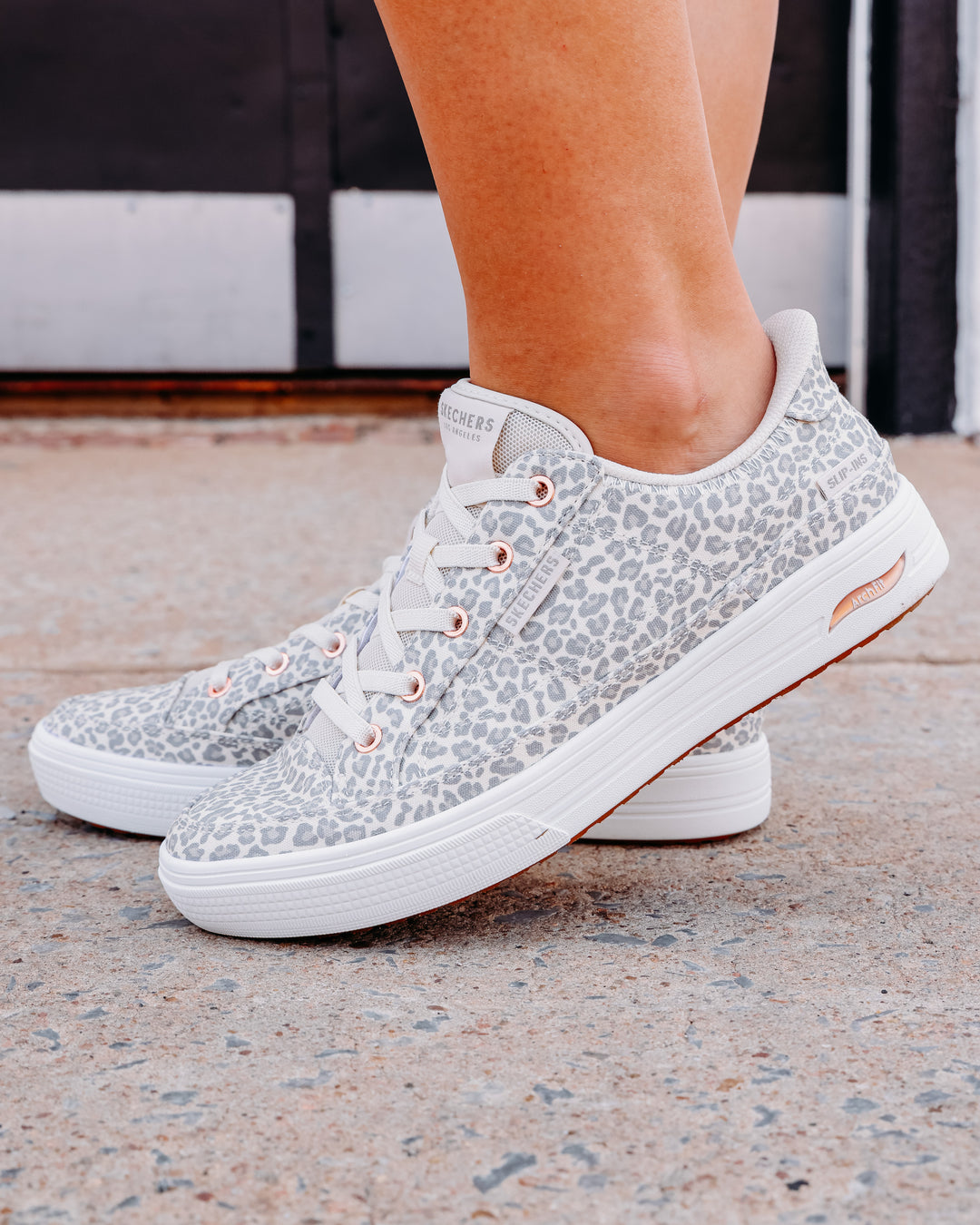Skechers: Arch Fit Arcade - Wild Nite in Leopard (177184)