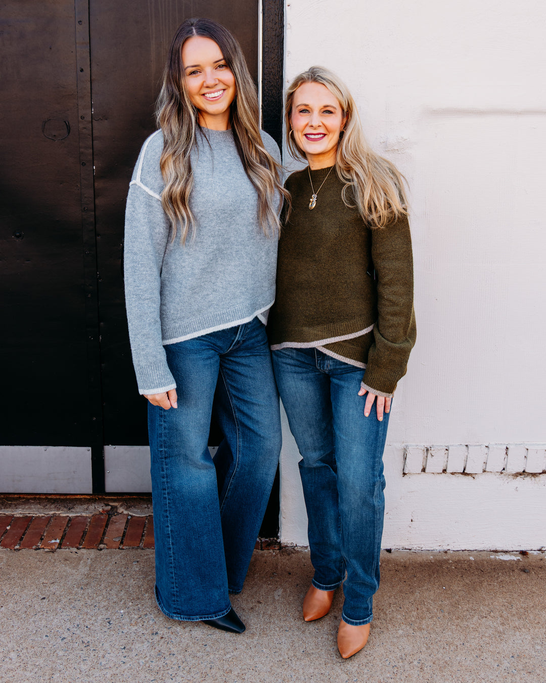Liverpool: Long Sleeve Crewneck Sweater With Cream Tulip Hem in Light Heather Grey Cream