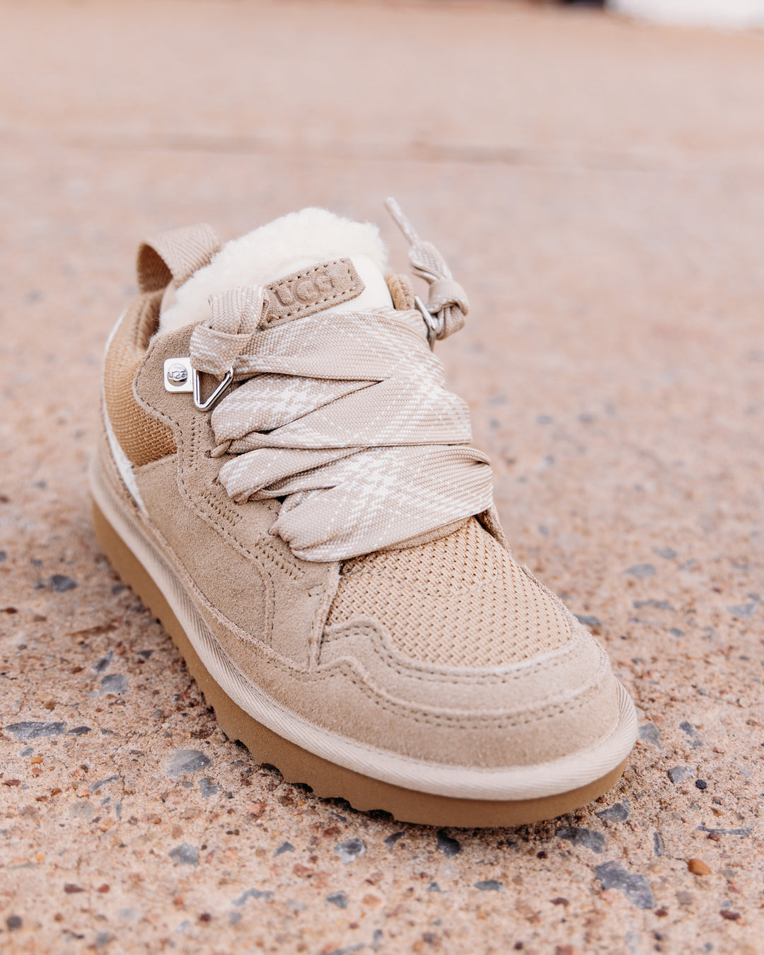 UGG: Children's Lowmel in Sand