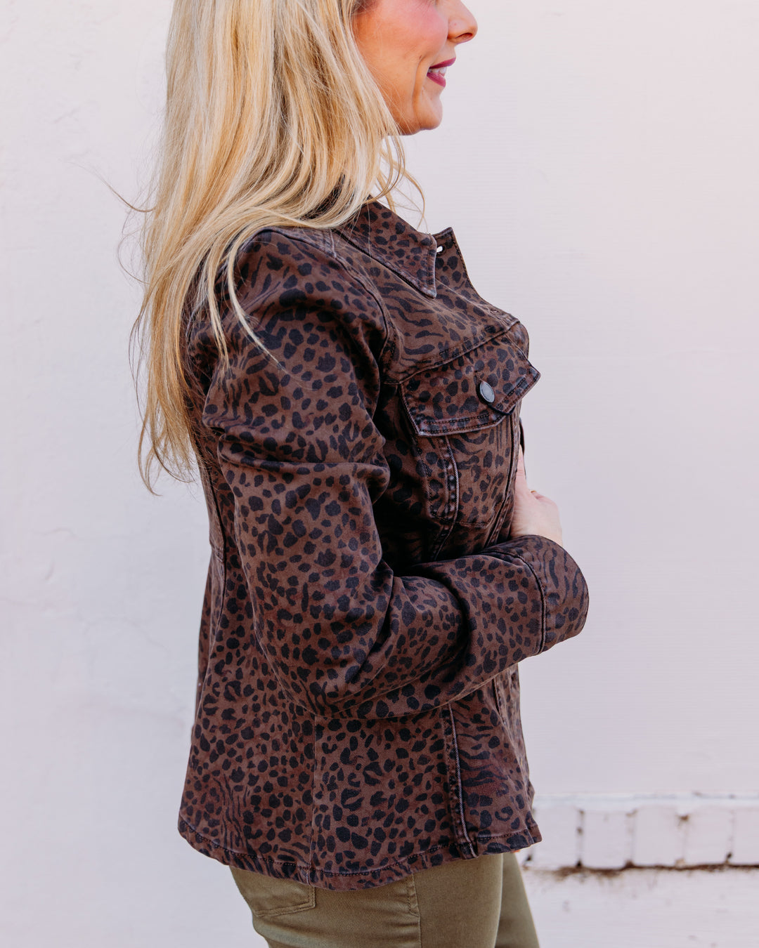 Liverpool: Fit And Flare Trucker Jacket in Abstract Animal