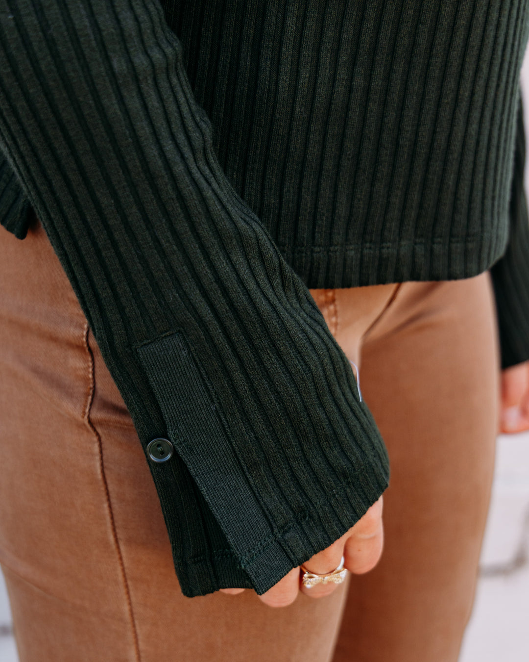 Liverpool: Long Sleeve Scoop Neck Knit Top in Hunter Green