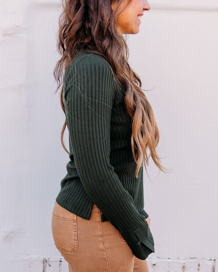 Liverpool: Long Sleeve Scoop Neck Knit Top in Hunter Green