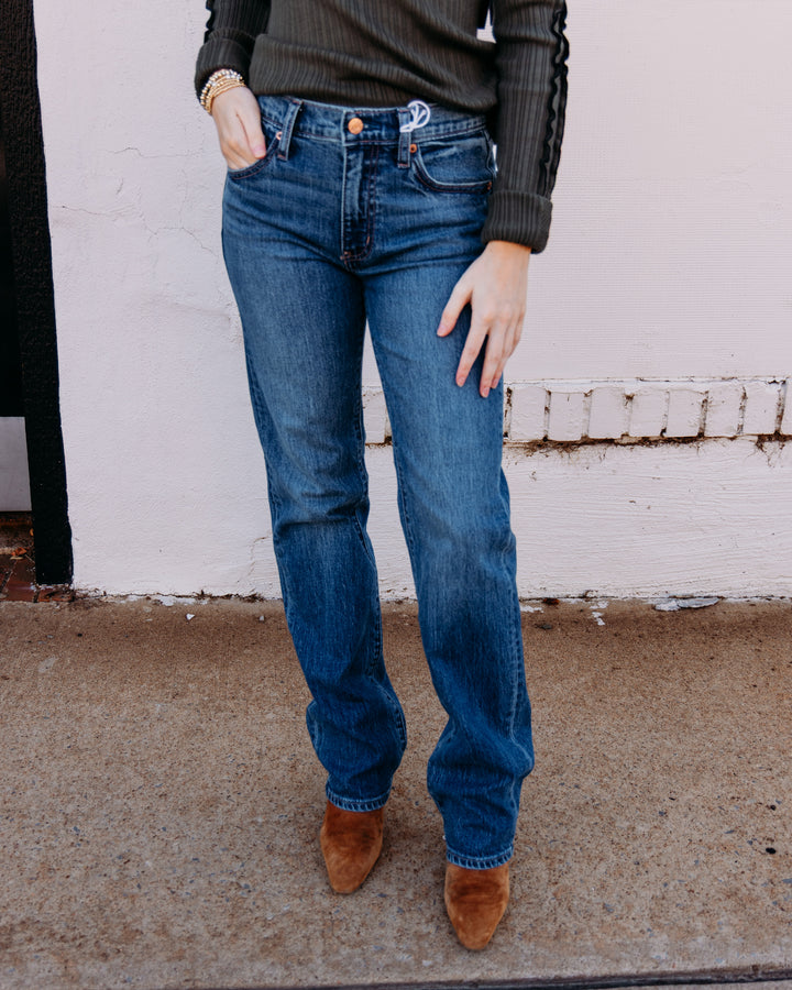 Daze: Rebel Mid Rise Slim Straight in Surge