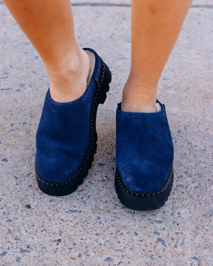 UGG: Uptowner Mule in Starry Night (1180413-SNGH)