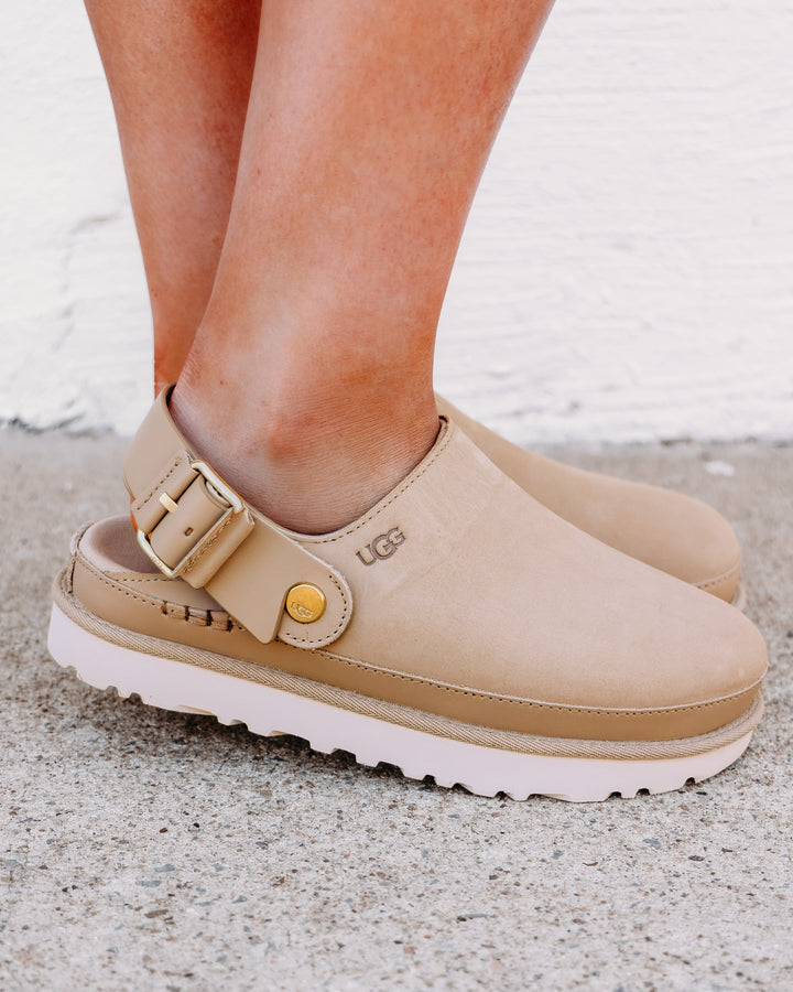 UGG: W Goldenstar Villa Clog in Mustard Seed (1169590)