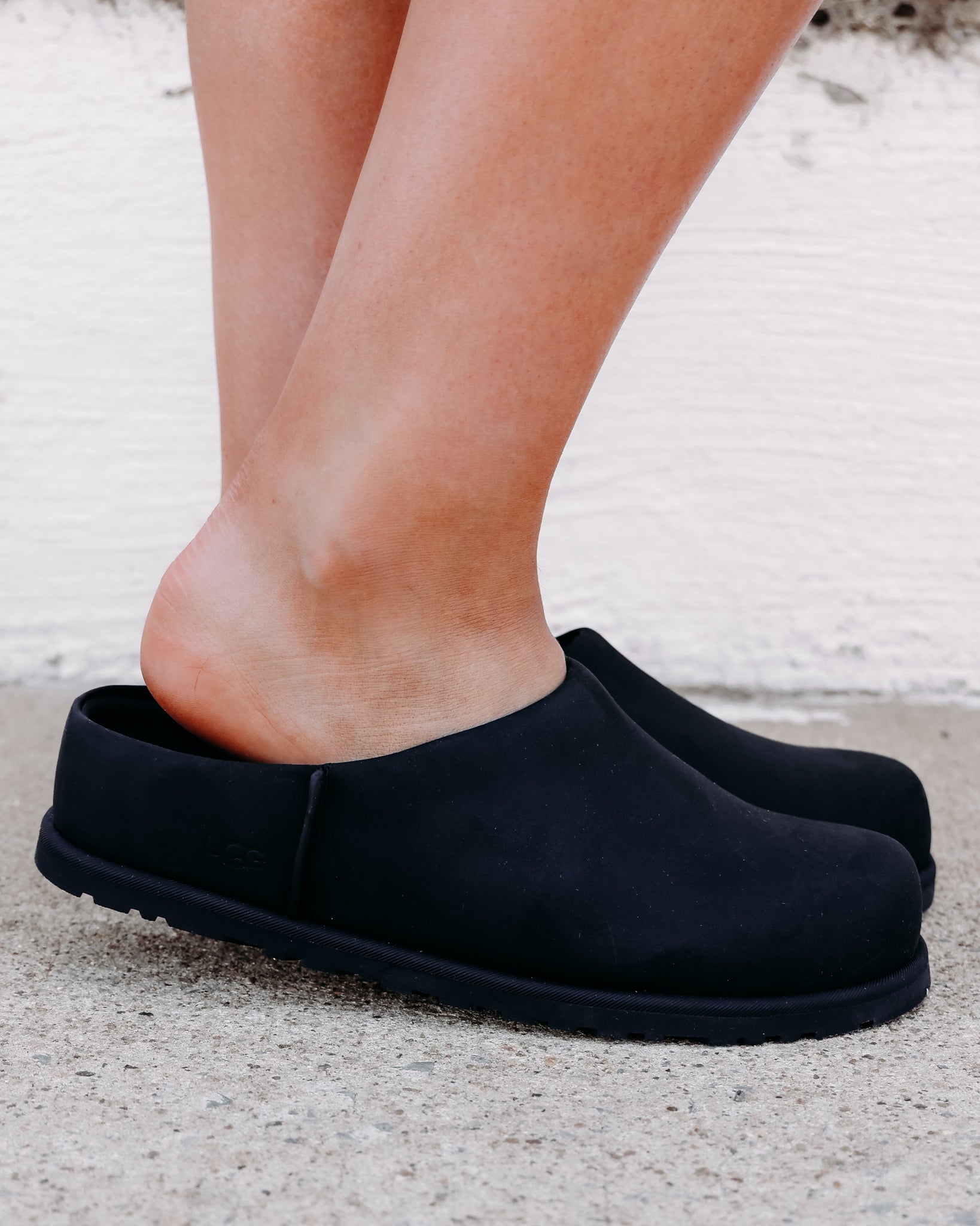 新品　UGG OTZO CLOG ブラック 26cm Women's Otzo Clog in Black - Versatile, Comfortable, and Durable