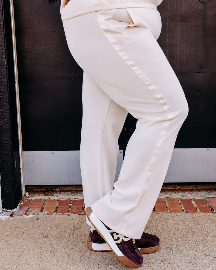 Esqualo: Trousers E-Monogram Modal in Bisuit (F2605510)