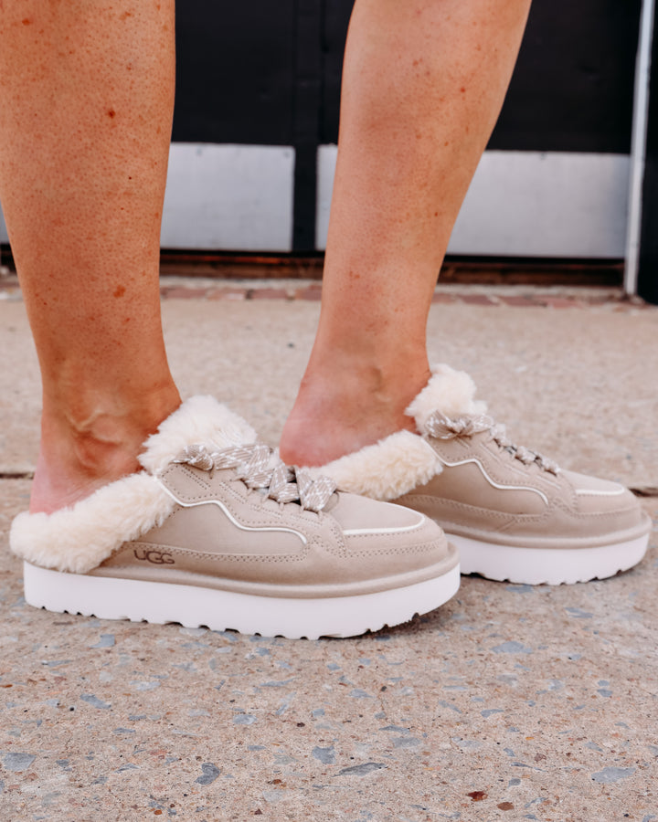 UGG: W Lowmel Mule in Moonlight