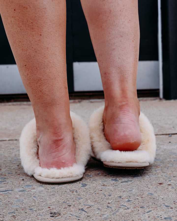 UGG: W Scuffette II in Sand
