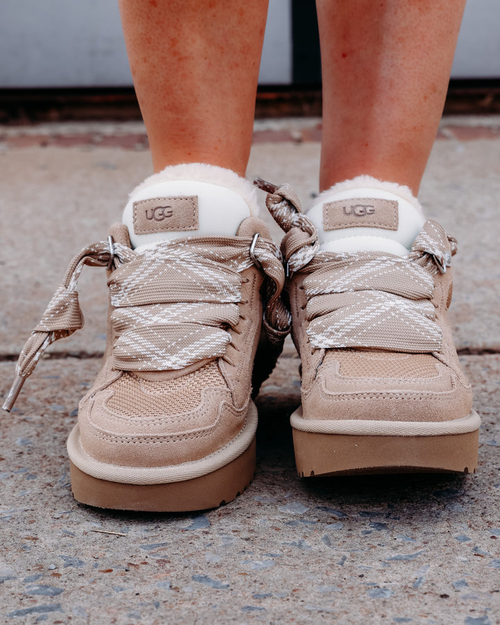 UGG: W Lowmel in Sand
