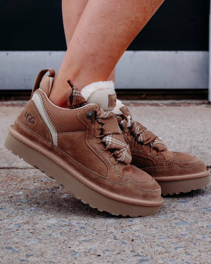 UGG: W Lowmel in Chestnut