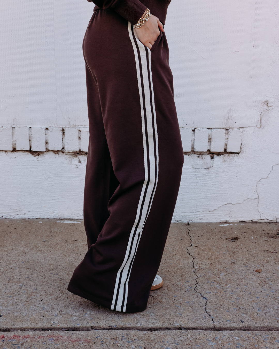 Z Supply: Breakaway Track Pant in Dark Chocolate ZVP263585S