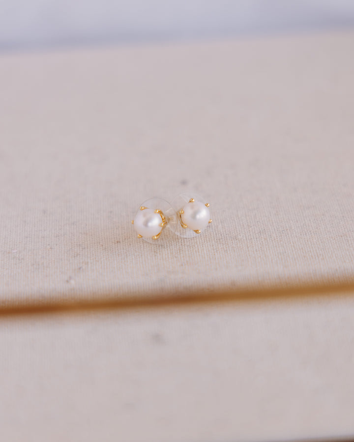 Kendra Scott: Ashton Gold Pearl Stud Earrings