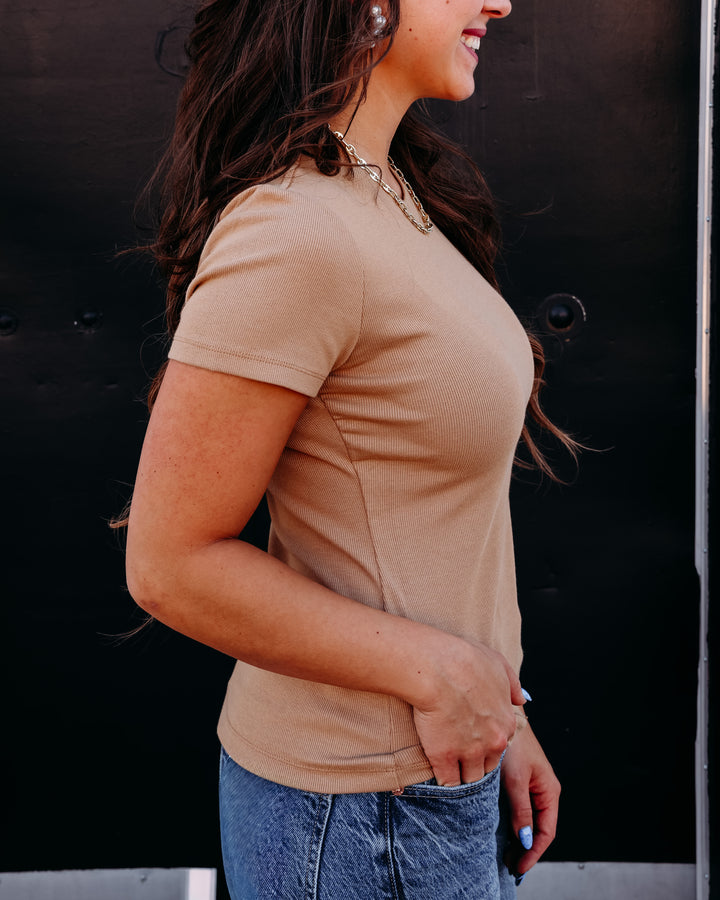 Kut: Langley Short Sleeve Rib Top in Camel