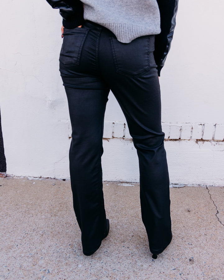 Kut: Kelly High Rise Fab Ab Kick Flare Inset Leg in Matte Black (KP2563MA1)