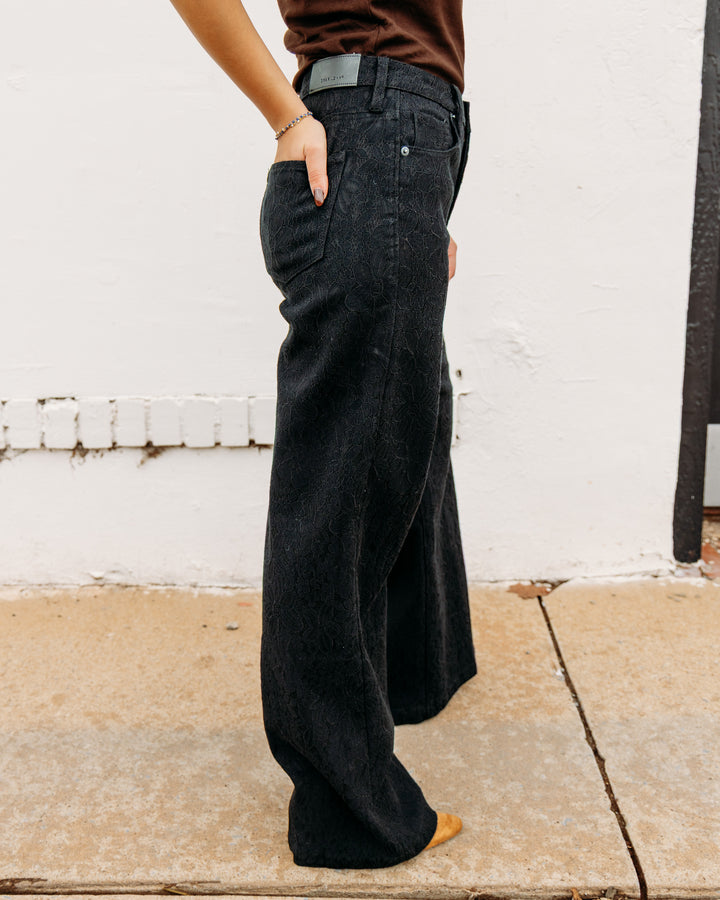 Dear John: Fiona in Black Lace (DPM55E359BLA)