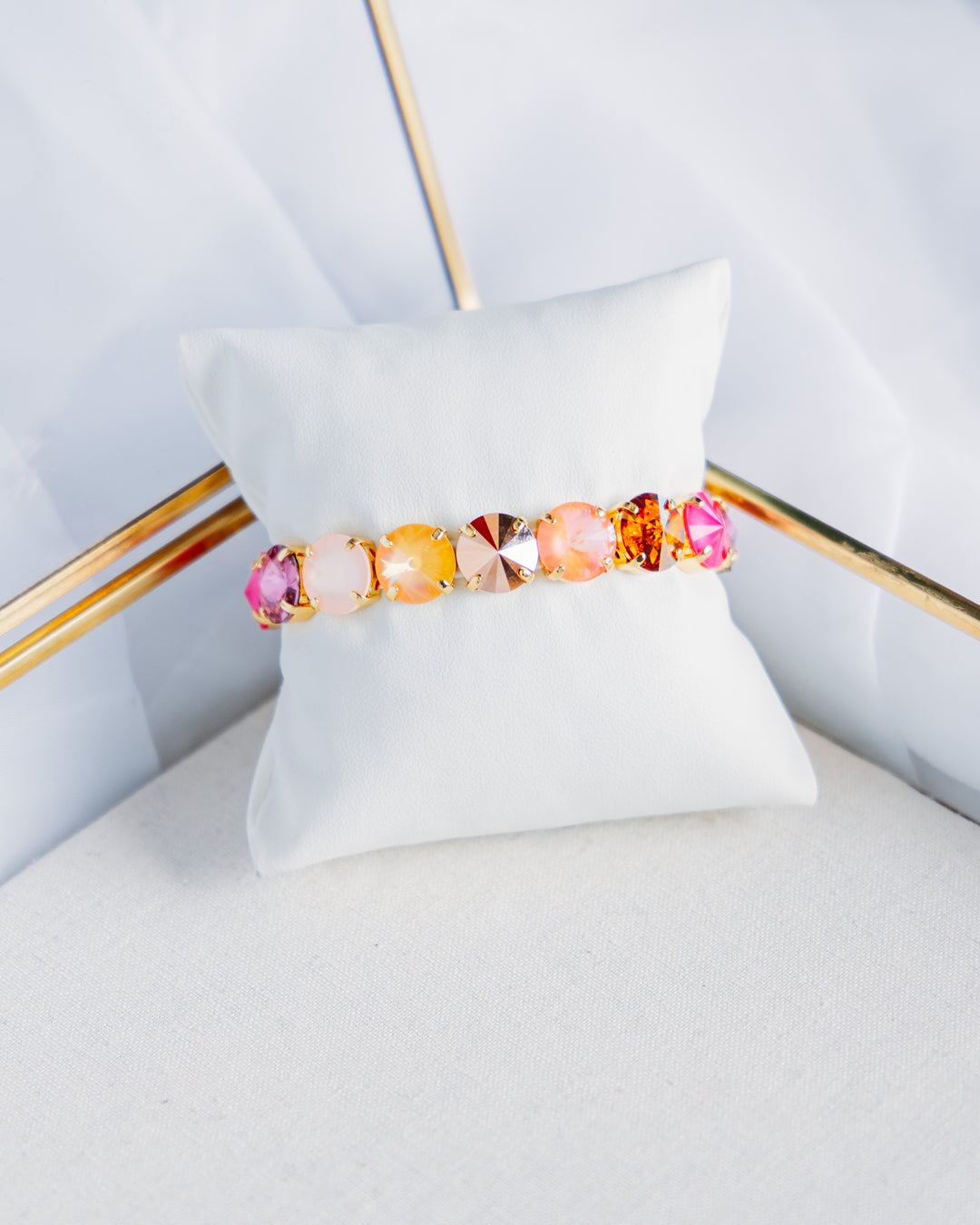 TOVA: (B7077CCO-M) Croatia Stretch Bracelet Candy Crush Opal