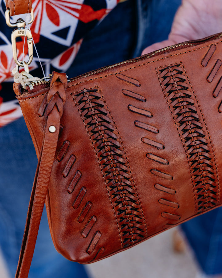 Hobo: Darcy in Kindling Brown (WW-58203KDBN)