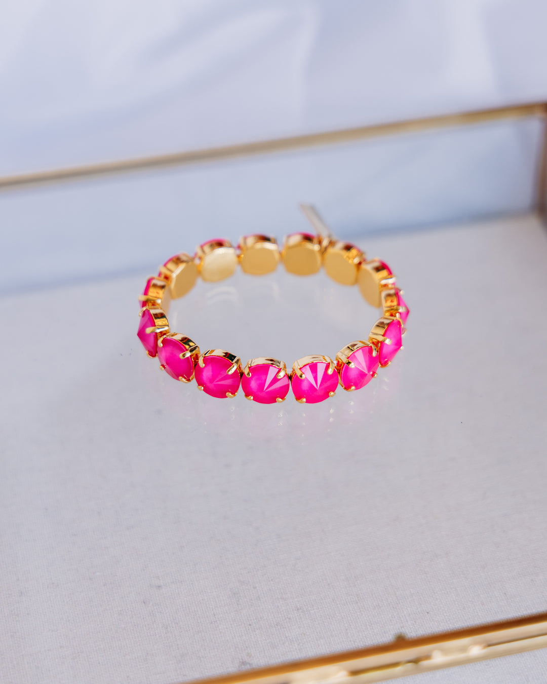 TOVA: (B7077UO-M) Croatia Stretch Bracelet Ultra Orchid