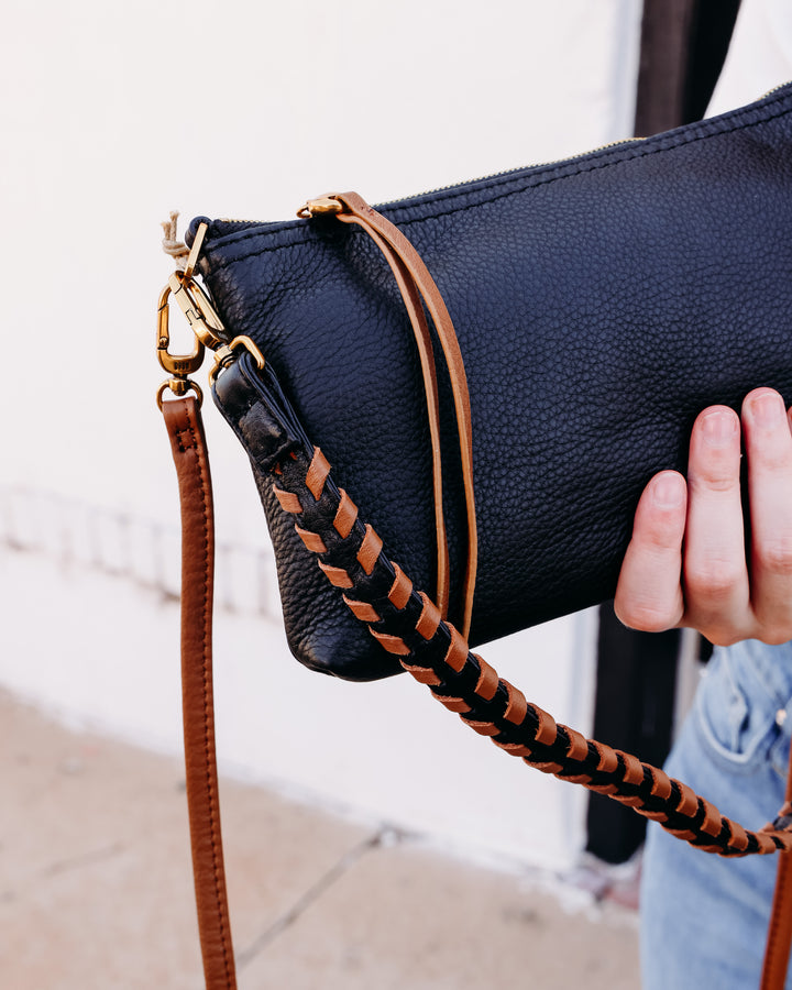Hobo: Darcy in Black