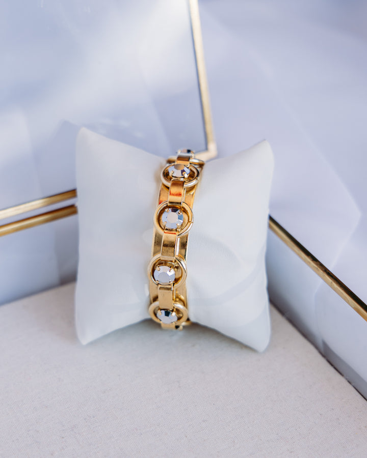 TOVA: (B5900G) Henley Cuff Gold