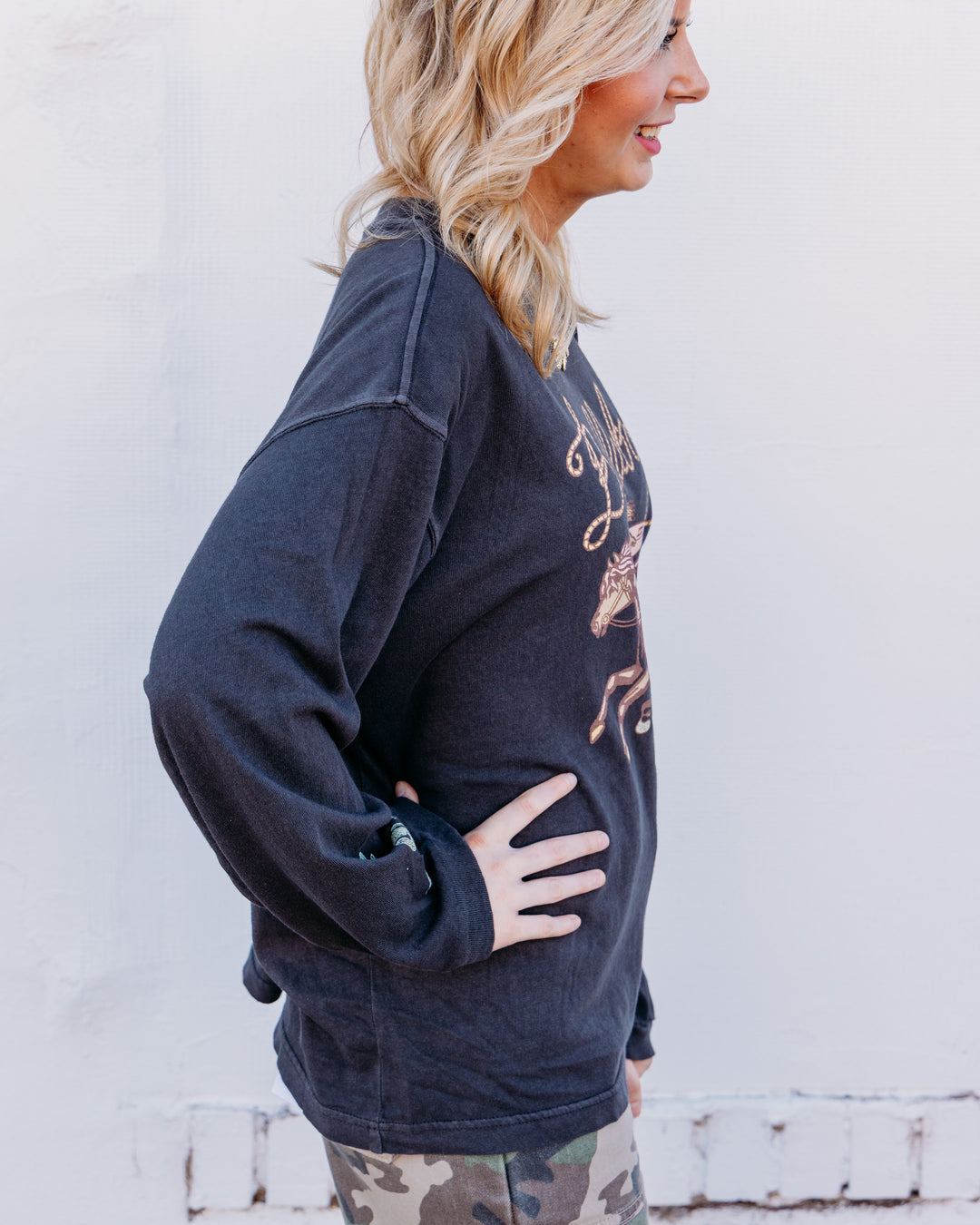 Billabong: Familiar Roads  Tee in Off Black (BL000882W)