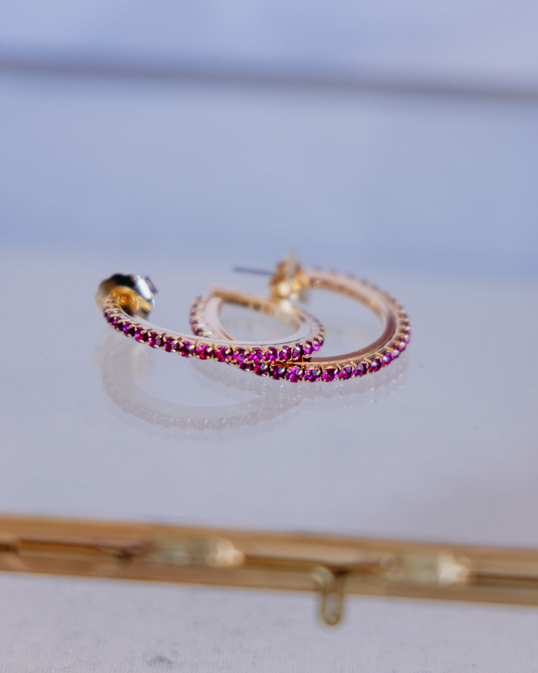 TOVA: (E6034F) Slim Hoop in Fuchsia