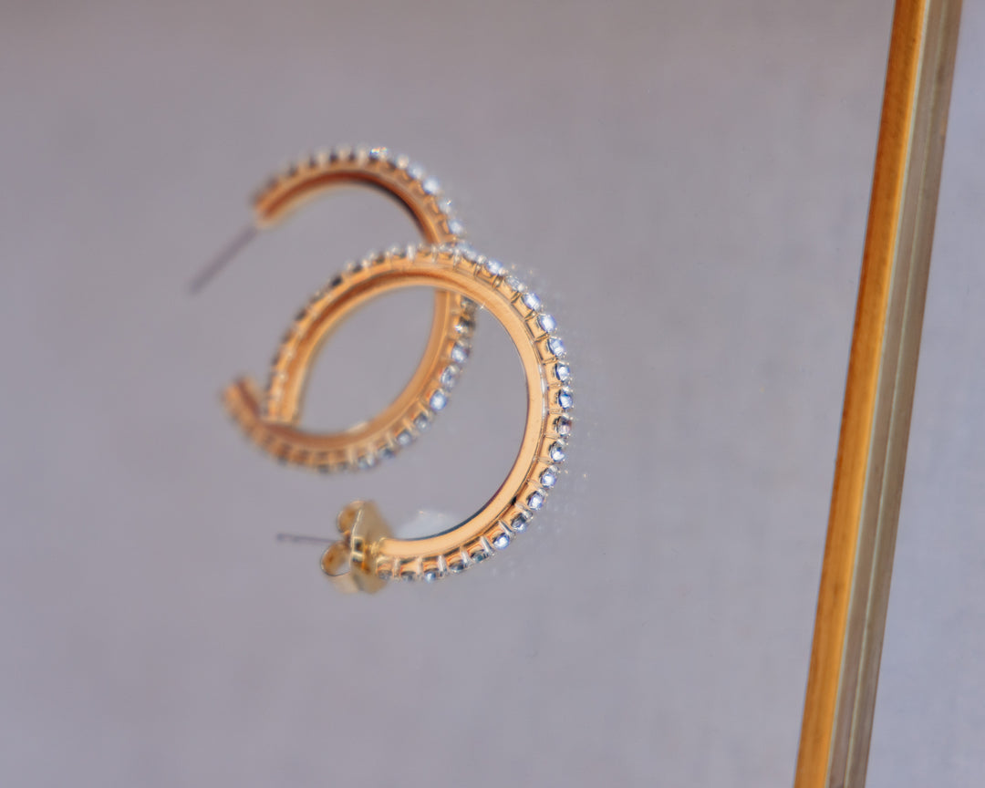 Tova: (E6034C) Slim Hoops in Clear