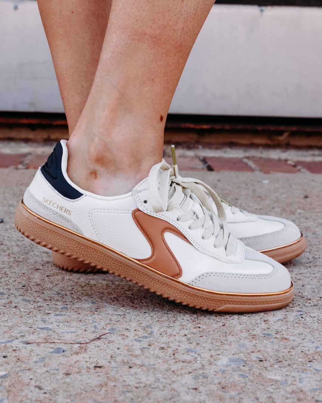 Skechers: Hotshot - Living Luxe in Natural Brown (185405)