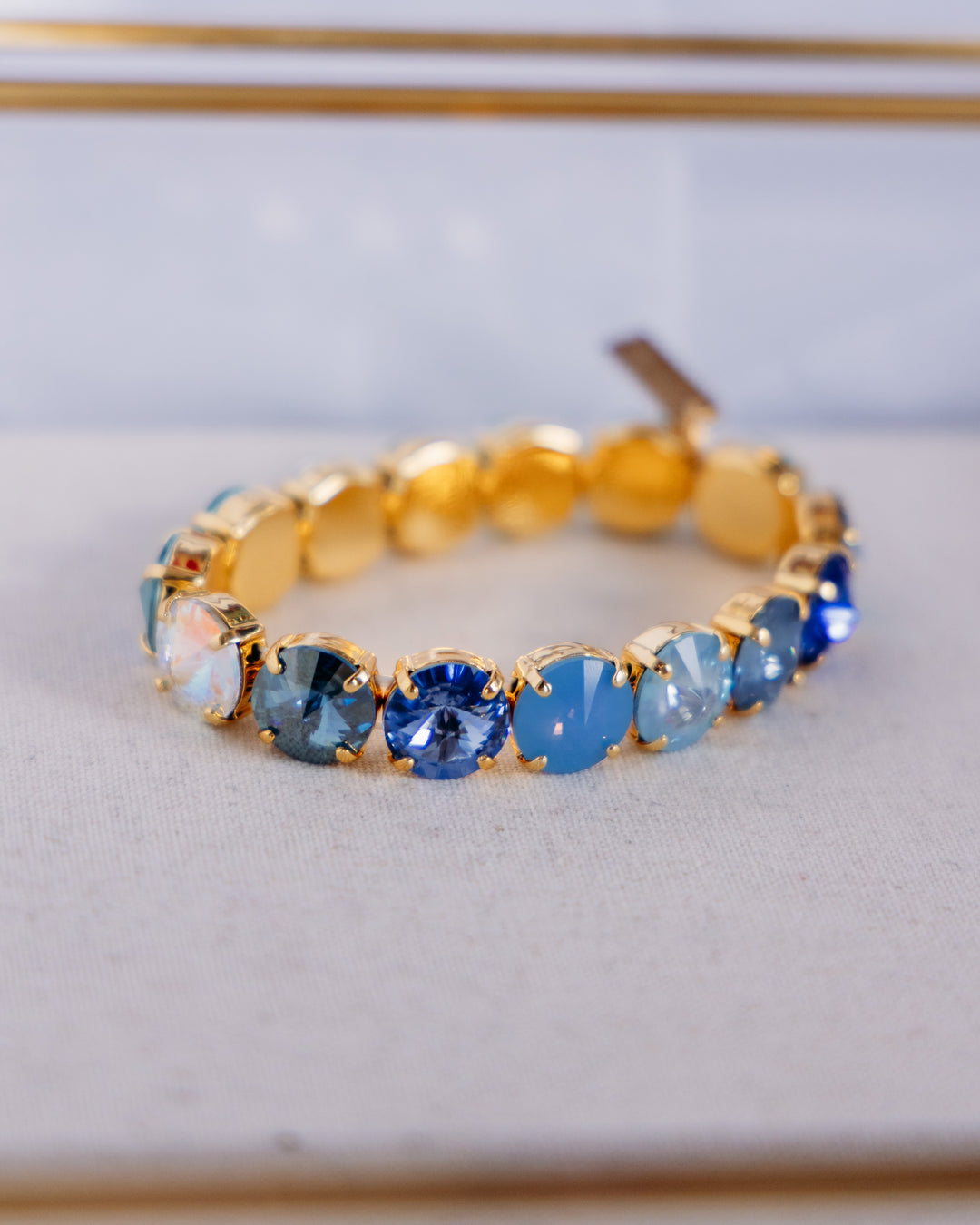 Tova: (B7077FDBM) Croatia Stretch Bracelet in Fairy Dust Mix