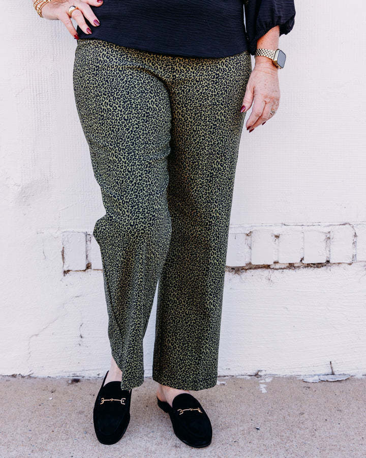 Multiples: Side Elastic Waist Faux Welt Pocket Wide Leg Woven Ankle Pant in Black Print (M36716PM)