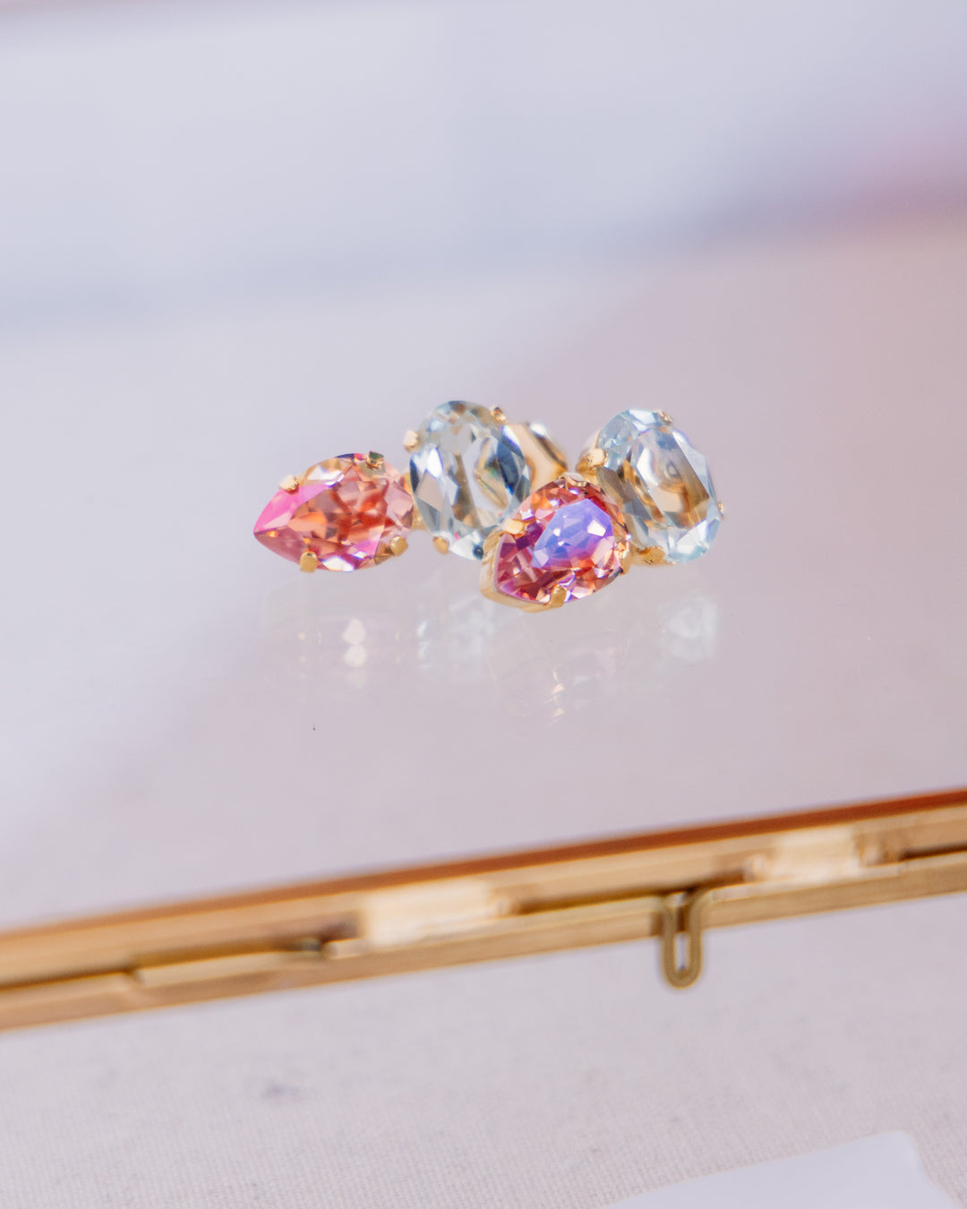 Tova: (E6033) Mini Ally Earrings in Candy Crush