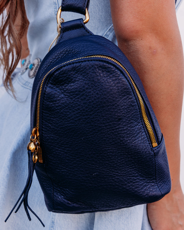 Hobo: Fern Sling in Ink Navy (SO-82416INVY)