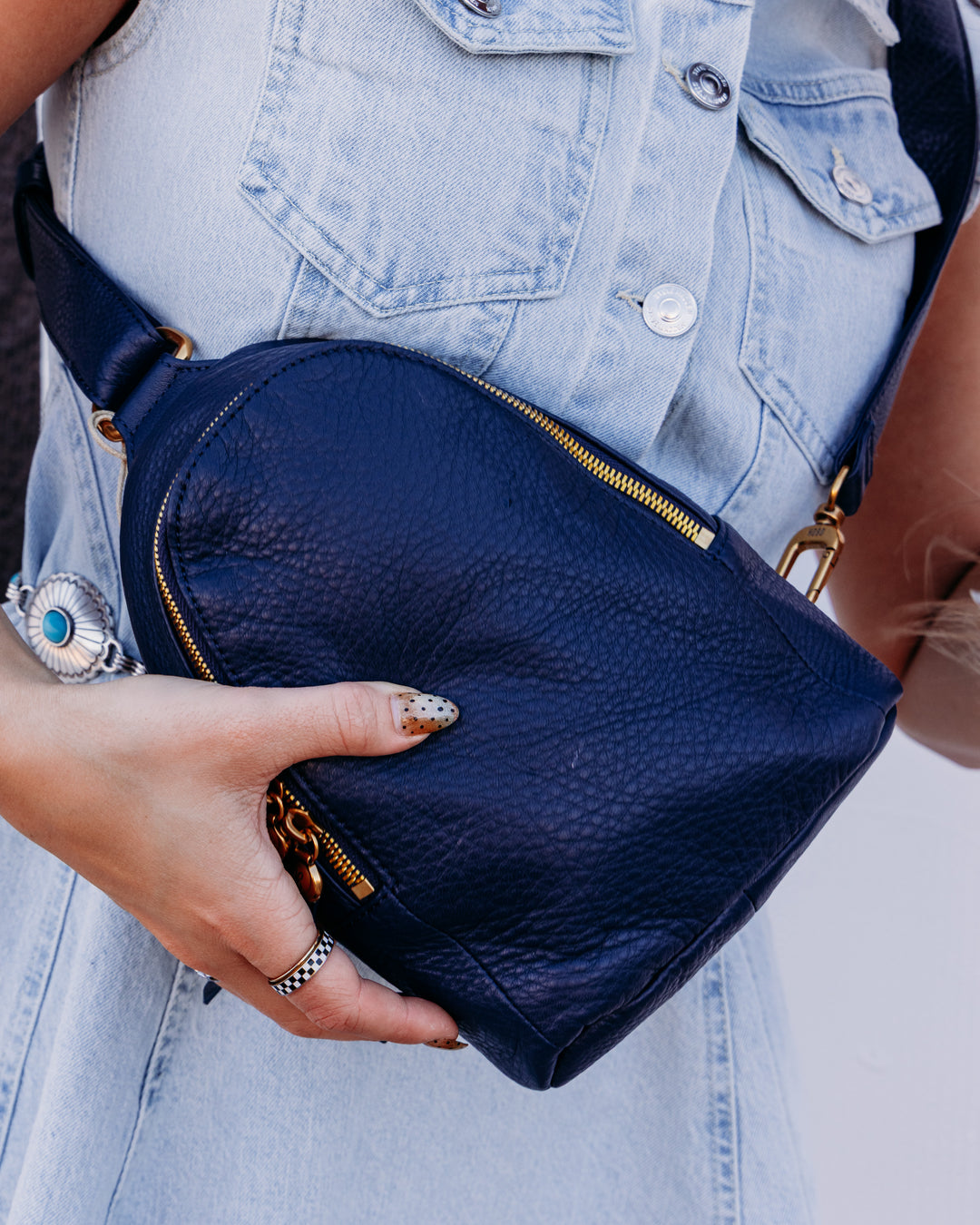 Hobo: Fern Sling in Ink Navy (SO-82416INVY)