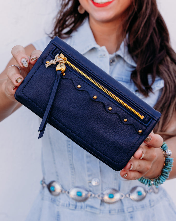 Hobo: Lumen Continental Wallet in Ink Navy (NV-22990INVY)