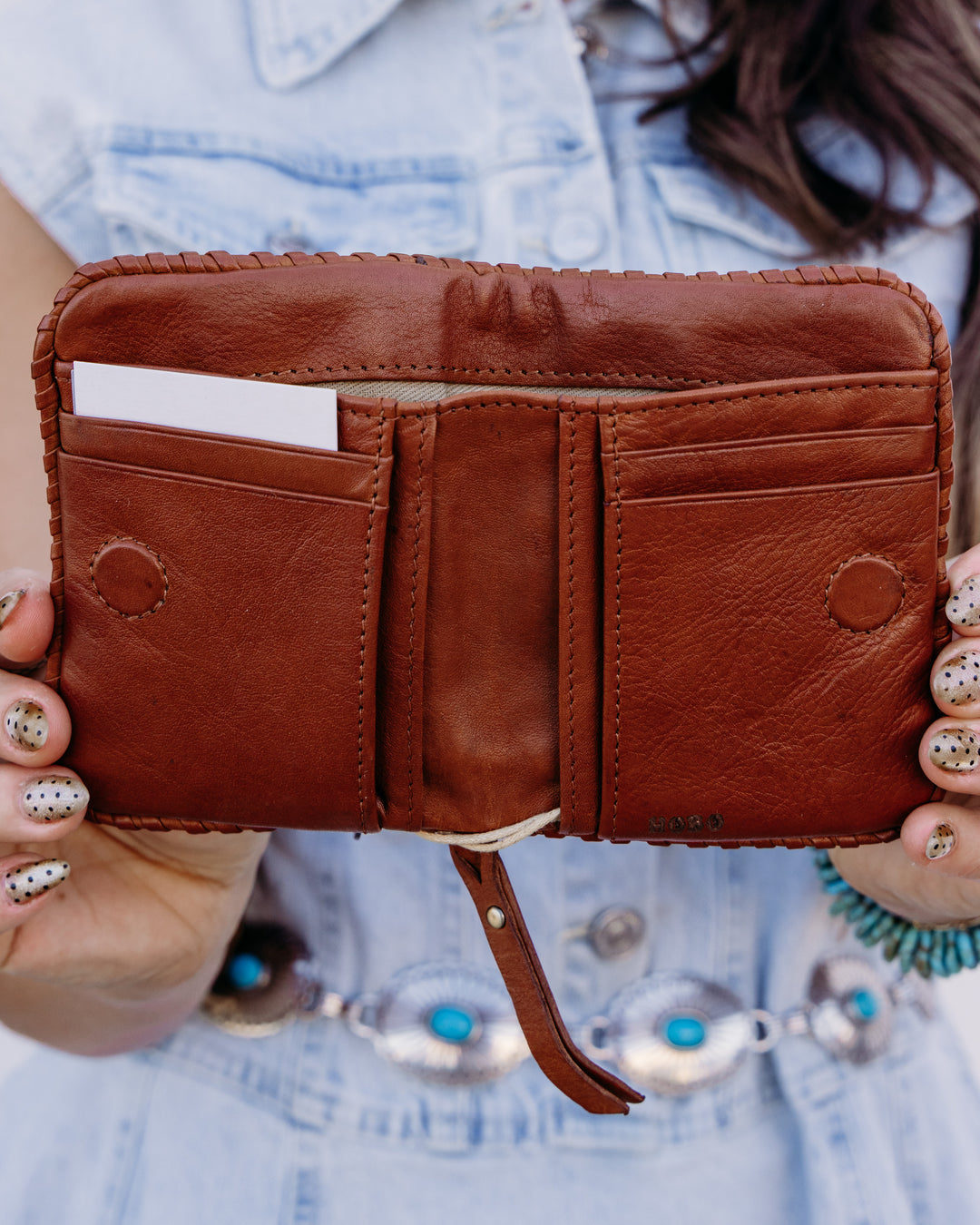 Hobo: Lumen Mini in Kindling Brown (NV-22989KDBN)