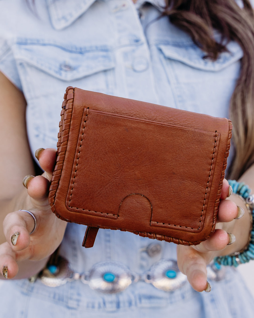 Hobo: Lumen Mini in Kindling Brown (NV-22989KDBN)