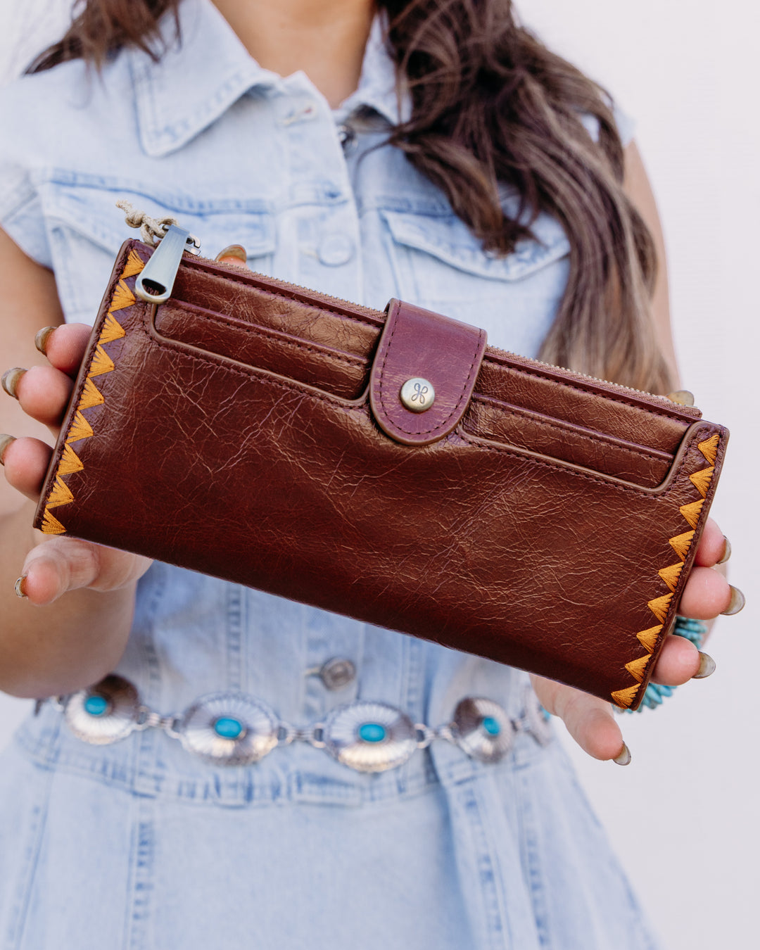 Hobo: Dunn Continental Wallet in Harvest Root (NV-22987HRRT)