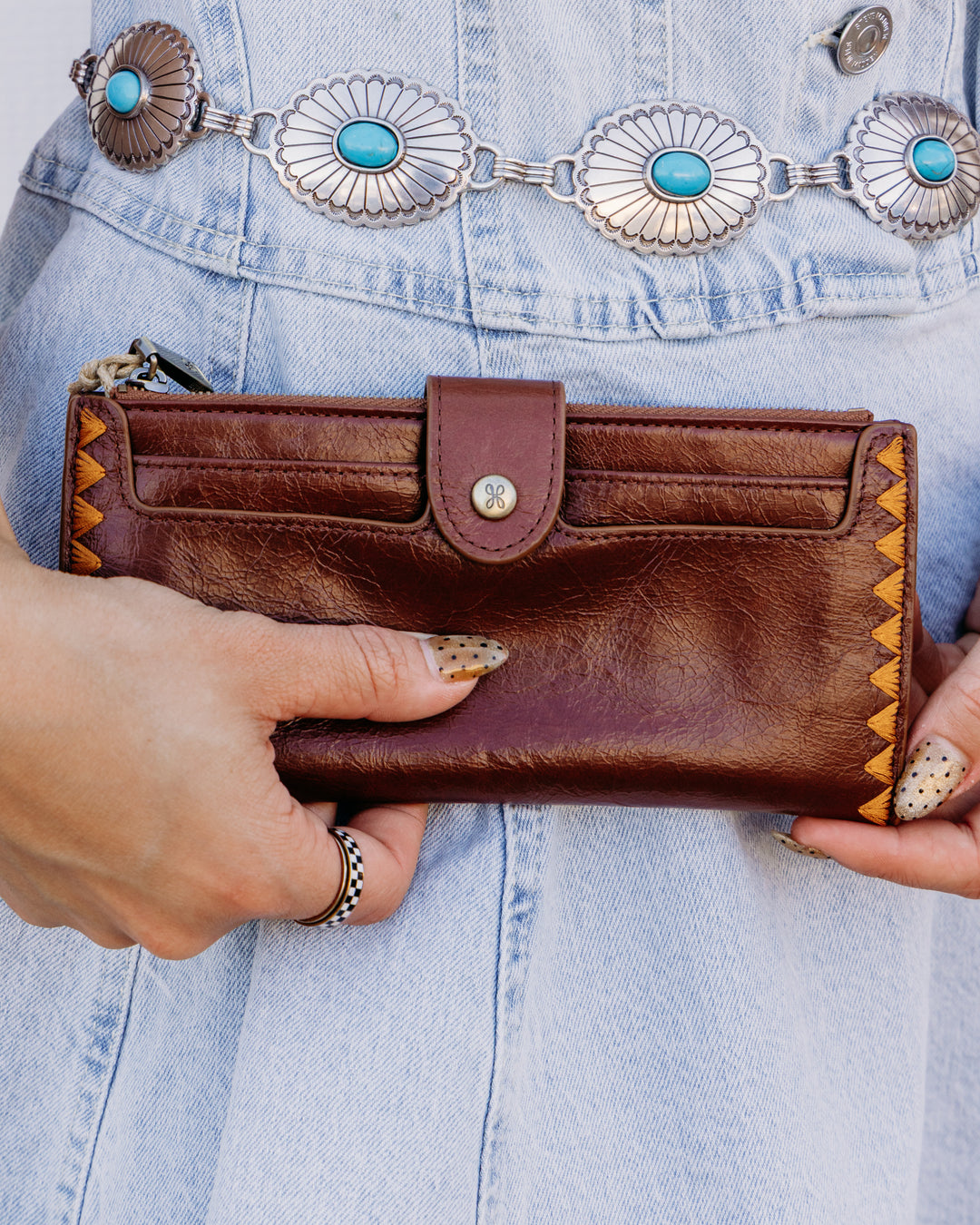 Hobo: Dunn Continental Wallet in Harvest Root (NV-22987HRRT)