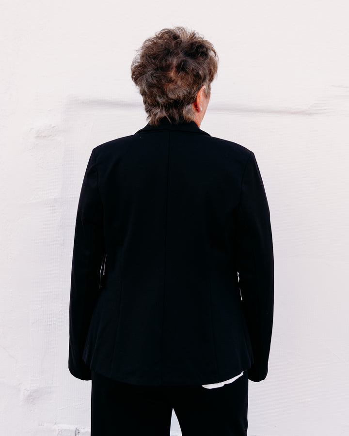 Liverpool: Blazer with Pearl Trim in Black (LMD77M42)