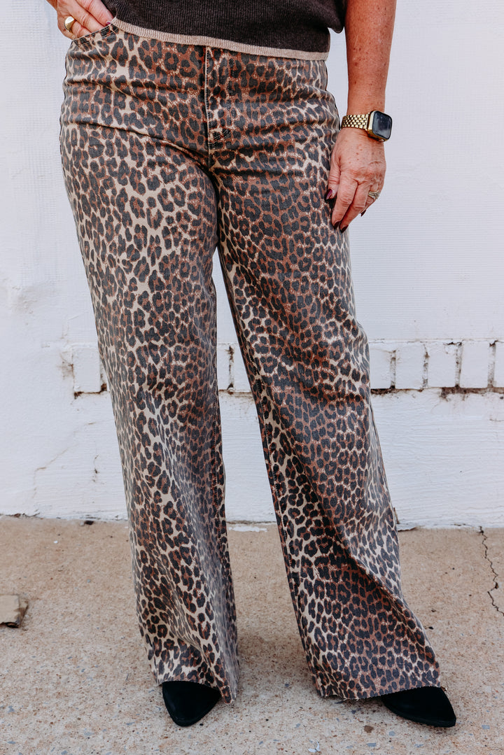 Daze: Far Out Patchpocket High Rise Wide Leg in Cool Cat (D00017191)