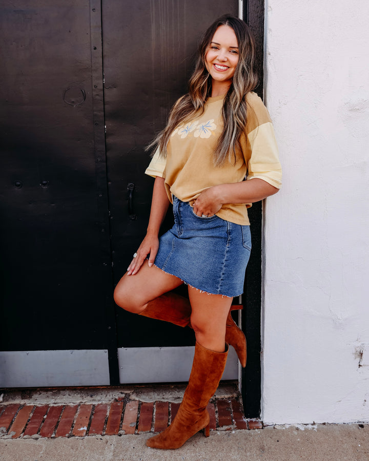 Billabong: Avante Short Sleeve Tee in Curry (BL000924W)