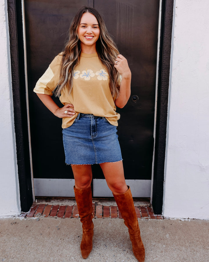 Billabong: Avante Short Sleeve Tee in Curry (BL000924W)