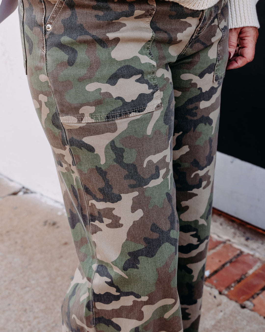 Daze: Far Out Patchpocket High Rise Wide Leg in Hideaway
