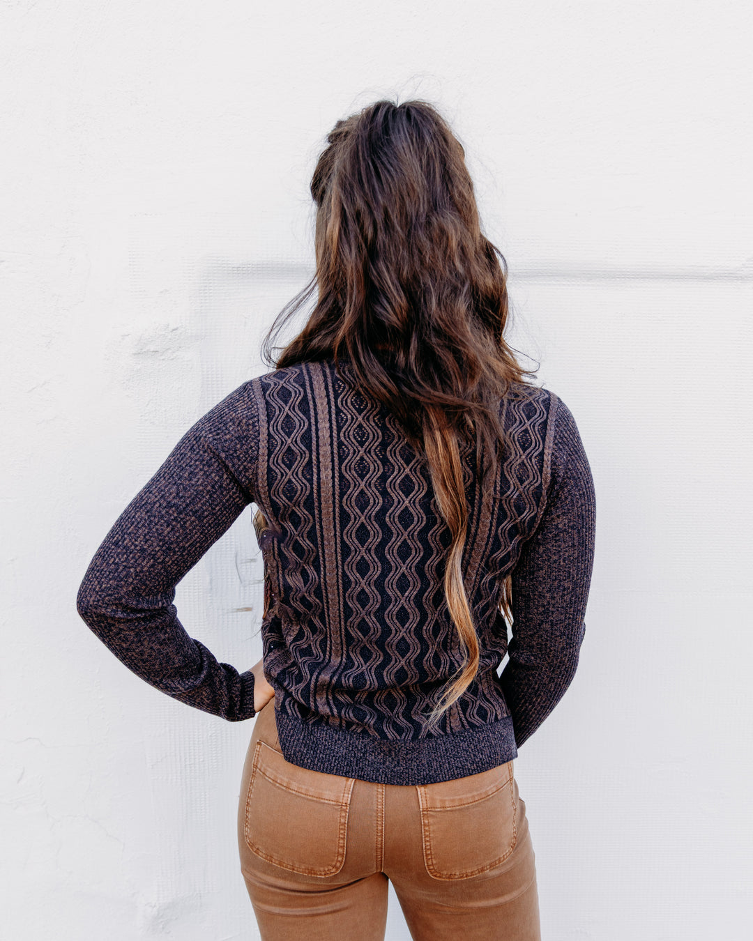 Liverpool: Long Sleeve Crewneck Sweater in Navy/Brown