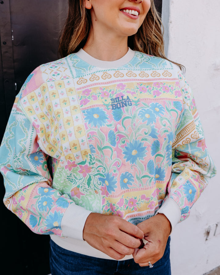 Billabong: Love Crush Kendal Crew Flc in White Multi (BL001041W)