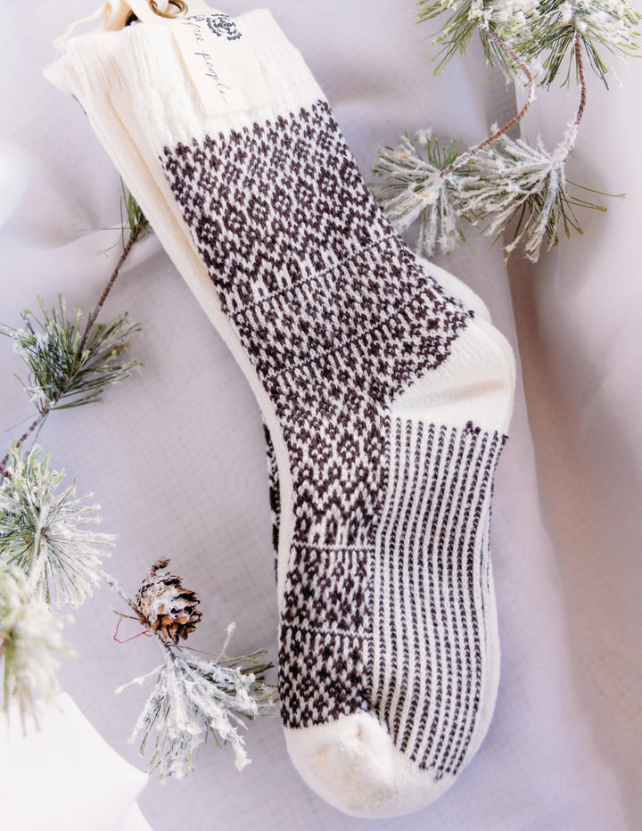 Free People: NORDIC KNIT SOCK PACK in Brown Pattern (FP-FPF25-06-2005)