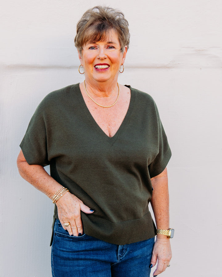 Liverpool: Sleeve V-neck Dolman Popover Sweater with Step Hem in Hunter Green (LM8L97SE16)