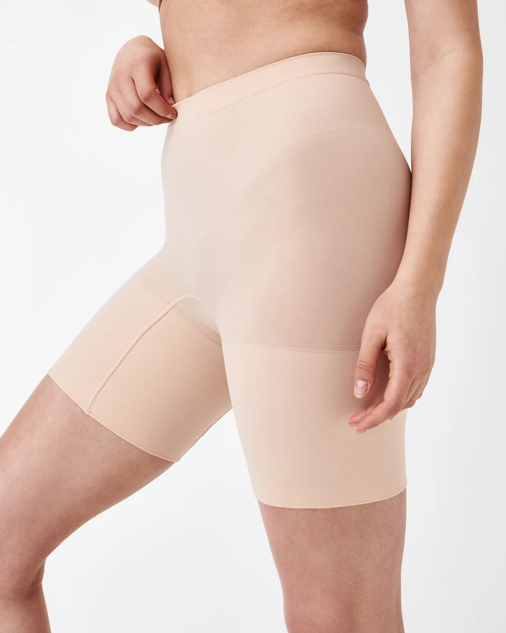 Spanx: Spanxculpt Seamless Power Mid-Thigh Short in Oat (10397R)